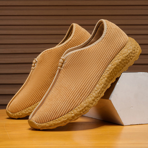 Nouvelles chaussures décontractées et polyvalentes pour hommes, en maille respirante, à semelle souple, style slip-on, tailles 39-44 - Product Image 2