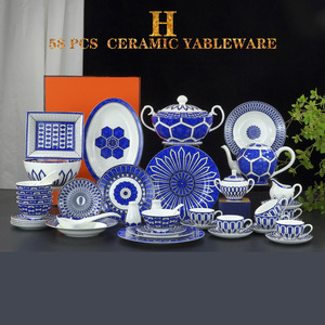 <span class=keywords><strong>Service</strong></span> <span class=keywords><strong>de</strong></span> vaisselle en céramique bleu et blanc, vaisselle <span class=keywords><strong>de</strong></span> luxe en <span class=keywords><strong>porcelaine</strong></span> pour 6 personnes, <span class=keywords><strong>service</strong></span> <span class=keywords><strong>de</strong></span> thé et <span class=keywords><strong>de</strong></span> dîner, coffret cadeau pour mariage et maison - Product Image 4
