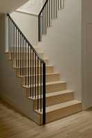 Rampe d'escalier en fer forgé intérieure et extérieure, balustrade métallique sur mesure avec design classique