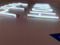 Letrero Luminoso LED de Neón Personalizado con la Frase 'Good Vibes', Panel Acrílico Decorativo, Letrero Luminoso para Oficina, Proveedores de Fábrica en China