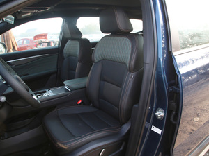 SUV Gasoline Cars <strong>Geely</strong> <strong>Okavango</strong> 2024 2.0T DCT Luxury Edition Good Quality and Low <strong>Price</strong> Cars - Product Image 4