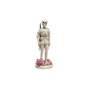 Figurine de squelette militaire aux roses roses - Sculpture personnalisée, statue de soldat gothique artisanale pour une touche d'ambiance chaleureuse à la maison - Product Image 4