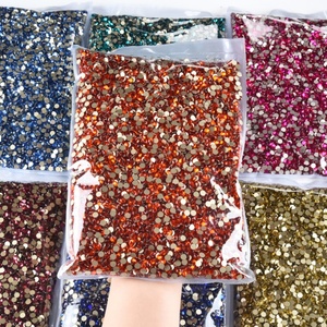 OLeeya Strass à base de bonne qualité, cristaux à 12 facettes, sac en vrac de strass à dos plat non thermocollants pour la décoration DIY - Product Image 2