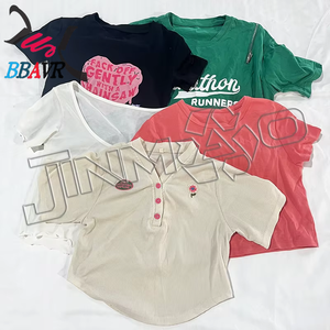 เสื้อครอปท็อปผู้หญิงสไตล์มาเลเซีย ผ้าคอตตอนหนา สำหรับฤดูร้อน เสื้อผ้ามือสองขายส่งราคาโรงงาน คละแบบ - Product Image 4