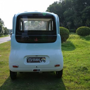 Scooter de 3 Ruedas con Cabina Cerrada G7, Triciclo de 4 Asientos para Adultos con Techo, Ventana Solar y Faros LED - Product Image 3