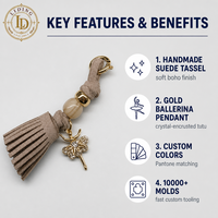 Breloque ballerine en daim beige avec pompon pour lacets de baskets, pendentif en cristal, porte-clés, breloque pour sac, personnalisable OEM