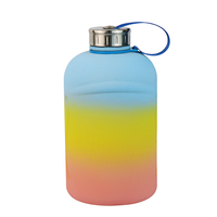 Nouveaux produits grande bouteille d'eau personnaliser, bouteilles d'eau étanches de 2.2 litres avec Time Maker, bouteille d'eau sans Bpa 74oz