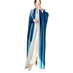 Miyake Plissé Dégradé Cardigan Veste Robe Grande Taille Femme Vêtement Musulman Traditionnel avec Manchette d'Été Chauve-Souris Manteau Abaya - Product Image 3