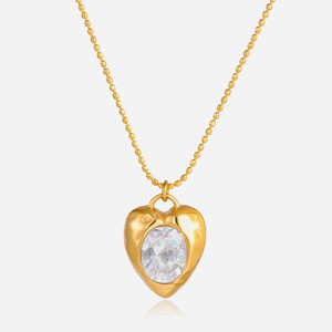 Collar con Colgante de Acero Inoxidable en Forma de Corazón con Engaste de Zirconia Redonda para Regalo - Product Image 1