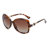 Twooo T1322 2025 nouveautés surdimensionnées dames trèfle à quatre feuilles décoration rétro lunettes de soleil polarisées