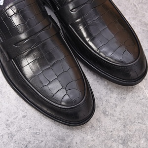 Mocasines de Hombre para Primavera y Otoño, Transpirables, de Cuero Repujado, Casuales de Negocios, con Suela Ligera y Suave, Zapatos de Moda para Papá - Product Image 5