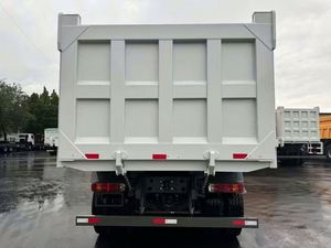 Camion benne diesel Howo d'occasion professionnel 4x2 robuste avec direction à droite, caméra arrière, haute qualité, prix bas, vente directe usine - Product Image 2