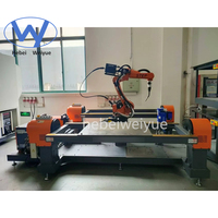 Station de soudage robotisée pour le soudage de précision