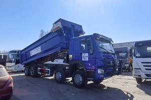 Camion à benne basculante diesel à 2 émissions Howo 30t capacité 4x8 Euro, nouveau camion lourd 6x4, moteur Weichai avec virage à gauche - Product Image 4