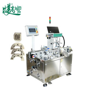Station de travail entièrement automatique pour tôles métalliques, équipée d'une machine de marquage laser à fibre avec association des données et rejet des défauts - Product Image 5