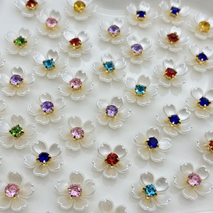 ABS Shellfish Five-petal Flower Antique DIY Handmade PVC Material Hairpin Accessories Single Claw Small Flower Patches