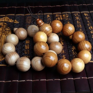Exquisitas y Elegantes Cuentas de Oración de Madera de Durazno Talladas a Mano de 1.0, 1.2, 1.5, 1.8, 2.0mm, Joyería Unisex - Product Image 2