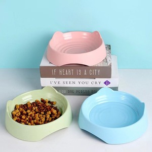 Nouvelle gamelle en plastique à motif <span class=keywords><strong>de</strong></span> dessin animé pour chats et chiens, avec design à oreilles verticales et filetage, directement <span class=keywords><strong>de</strong></span> l'usine - Product Image 1
