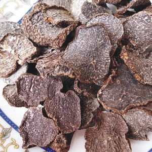 Trufas Negras Secas <span class=keywords><strong>de</strong></span> Yunnan al Mejor <span class=keywords><strong>Precio</strong></span> <span class=keywords><strong>de</strong></span> China, Champiñones y Trufas en Rodajas - Product Image 4