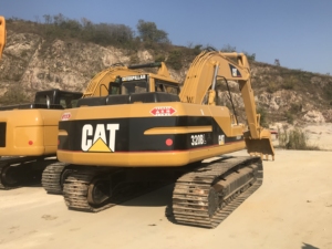 Excavatrice sur chenilles Cat 320b, modèle Cat, poids opérationnel de 20 tonnes, composants clés : moteur, pompe, boîte de vitesses, PLC - Product Image 4