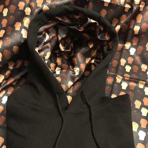 Sudadera con Capucha Unisex con Logotipo Personalizado, Sudadera de Invierno de Alta Calidad en Felpa de Algodón Negro Ecológica con Estampado Puff, Tallas XS-XL - Product Image 1