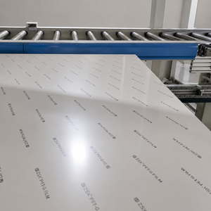 Panneau de particules stratifié PET de première qualité, surface mate anti-rayures, pour la construction de meubles de <span class=keywords><strong>bureau</strong></span> - Product Image 1