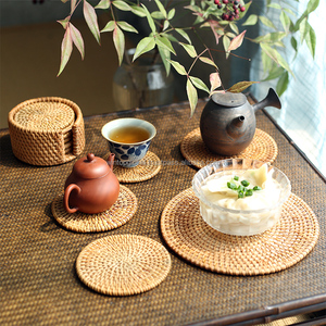 Manteles Individuales y Posavasos Redondos Hechos a Mano, Duraderos y Ecológicos, de Ratán de Plástico PP/PE 100% Natural - Product Image 6