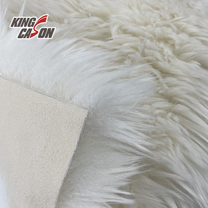 KINGCASON Fabricant en gros 100% polyester Tissu en fausse fourrure moelleux et luxueux de couleur personnalisée pour la <span class=keywords><strong>barbe</strong></span> du Père Noël - Product Image 5