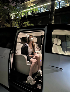 รถตู้ดิงคอง 2025 ไฮเอซ เบาะนั่งหรูหรา VIP ภายในระบายอากาศได้ |   ผู้ผลิตแบบ OEM ตามสั่ง - Product Image 2
