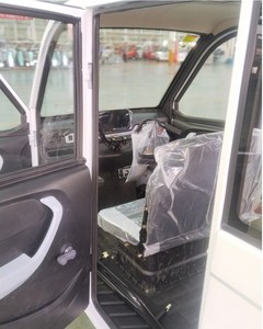 Closed Body Tuk-tuk Tricycle with LED Lights 50-70km <b>Range</b> 3 Seats - Product Image 6