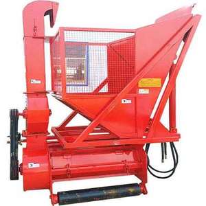 Mini agriculture machinery tractor corn maize harvester machine/maize combine harvester equipment small harvest machine