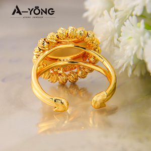 Anneaux de pièce de monnaie en cuivre de style simple chaud ajusteur de taille bagues plaquées or 18 carats pour femmes - Product Image 5