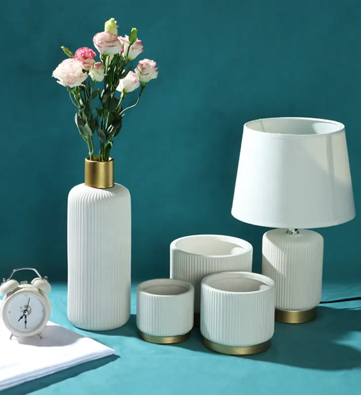 Florero blanco y dorado de cerámica creativo, accesorios modernos para decoración del hogar