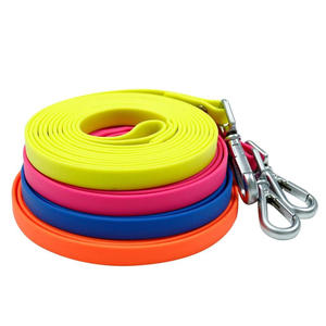 Accesorios para mascotas de alta calidad, correas de goma para perros, impermeables, para caminar al aire libre, correa de plástico de PVC personalizada para perros - Product Image 5