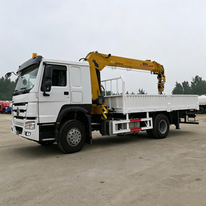 Camion benne Howo d'exportation <span class=keywords><strong>avec</strong></span> <span class=keywords><strong>grue</strong></span> de levage de 5 tonnes pour le transport de marchandises - Product Image 3