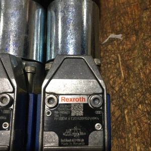 Bobine d'électrovanne Rexroth R900221884 d'origine pour usage industriel - Product Image 1
