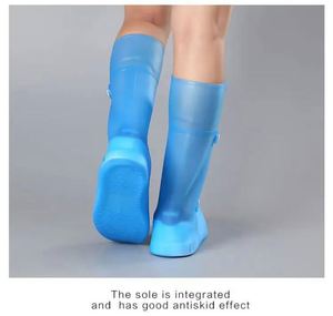 Botas de Lluvia de Caña Alta para las Cuatro Estaciones, con Suela Suave Antideslizante e Impermeables, Cubrebotas y Calcetines Integrados - Product Image 4