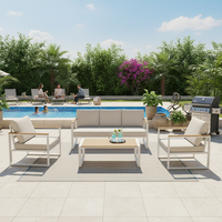 Ensemble de mobilier d'extérieur moderne et minimaliste en aluminium 5 pièces avec table aspect bois pour hôtels et parcs, idéal pour la cour et le bord de piscine