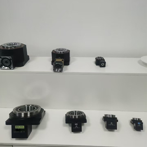 Réducteurs de vitesse rotatifs CNC à engrenages planétaires à disque indexable à angle droit pour moteur CNC ODM - Product Image 2