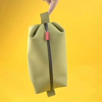 Organisateur de cosmétiques en silicone, trousse de maquillage durable, étanche, avec poignée, personnalisable, pour sac de toilette