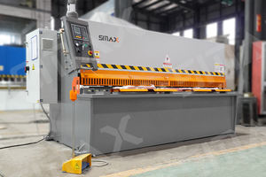 Machine de découpe à guillotine semi-automatique hydraulique CNC SMAX pour tôles métalliques, moteur à engrenages haute précision, garantie de 3 ans - Product Image 1