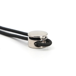 Botón de ajuste elástico cilíndrico de metal con resorte para chaqueta, accesorio de ropa con hebilla de cuerda de aleación de tamaño personalizado - Product Image 5
