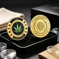 Pilier de jeu de casino en métal personnalisé, motif gaufré, avec protection pour cartes de poker et pièce commémorative, pour collection des amateurs de poker