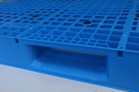 Palette de logistique NEXARA pour moulage par injection 1210*1200*150mm, surface à grille, trois patins, retournement, logistique à trois patins