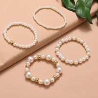Mode amour coeur perle Bracelet 4 pièces ensemble Stretch bracelets porte-bonheur pour les femmes été bord de mer bijoux