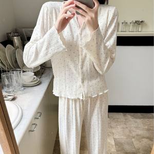 Pijamas con almohadilla para el pecho para mujer Otoño Invierno nuevos pantalones de manga larga delanteros informales transpirables elásticos florales sueltos gruesos <span class=keywords><strong>ropa</strong></span> de casa - Product Image 1