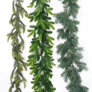 Guirlande de Noël en rotin 1,8 m, aiguilles de cèdre PE, décoration de vacances pour extérieur et intérieur, ornement d'escalier, décoration de sapin de Noël - Product Image 3
