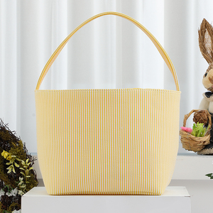 Ricamo personalizzato per la casa per le vacanze bambini Seersucker cesto <span class=keywords><strong>di</strong></span> <span class=keywords><strong>pasqua</strong></span> a strisce <span class=keywords><strong>di</strong></span> caramelle - Product Image 2