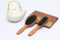 Boîte cadeau avec peigne en bois de santal personnalisé, brosse à cheveux naturelle, OEM ODM en gros