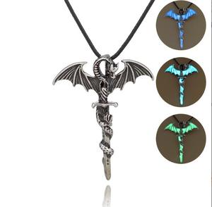 Collier pendentif épée de dragon lumineux vintage avec chaîne en corde bijoux en alliage en forme de papillon bijoux de dragon - Product Image 1